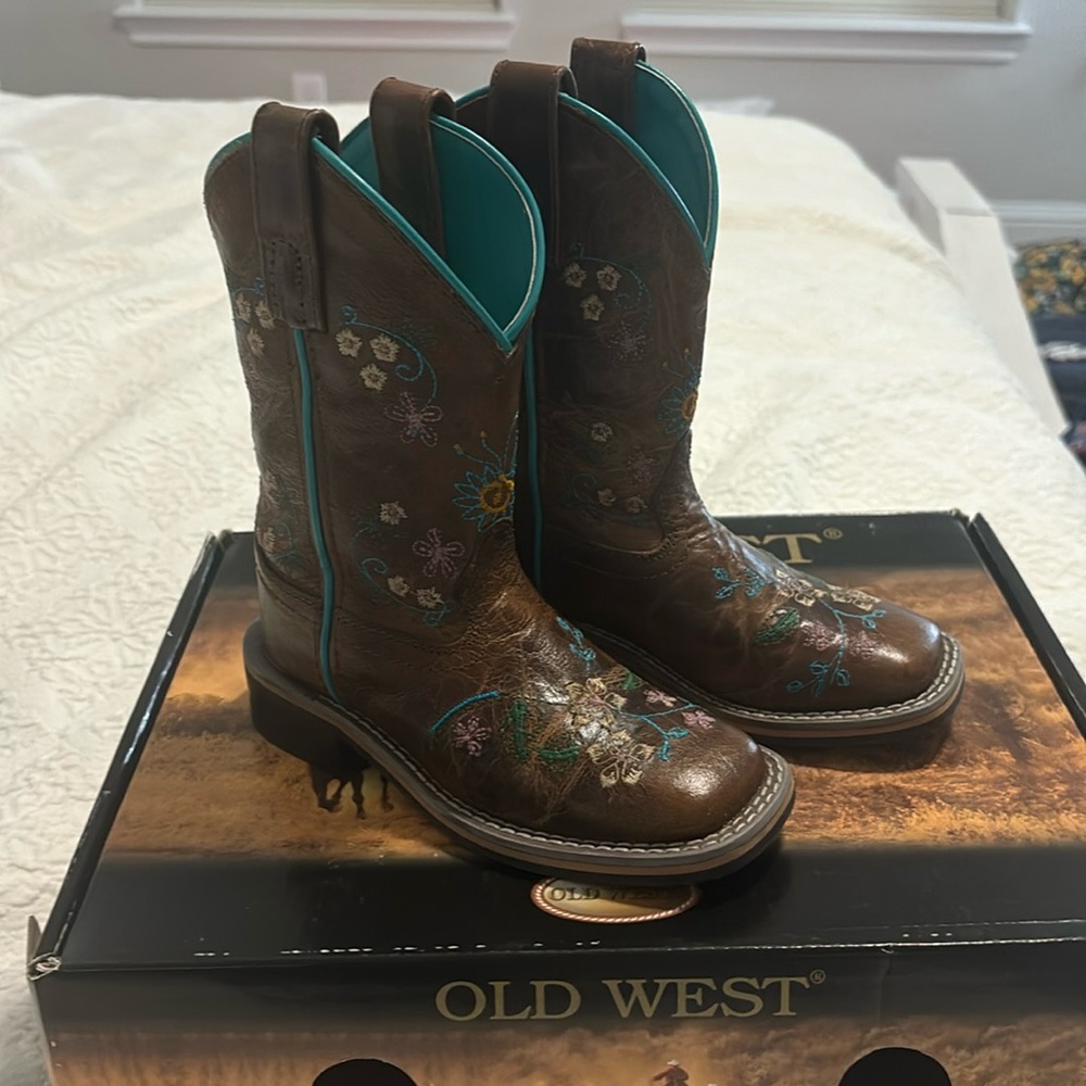 Smoky mountain boots. ToddlerGirls size 10.